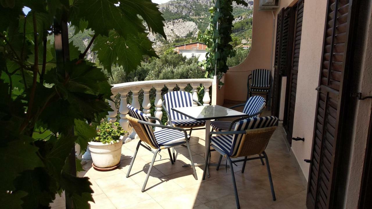 Apartment Ivo Veliko Brdo Makarska Exterior foto